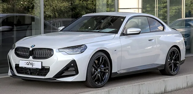 BMW 2 Serisi F22/F44