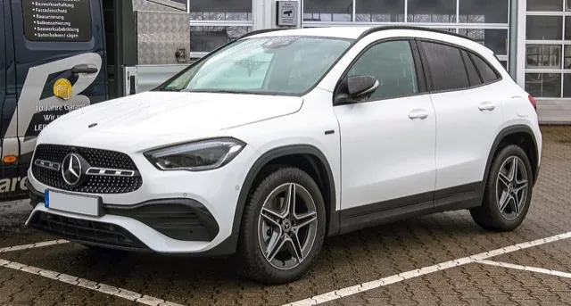 Mercedes-Benz GLA X156/H247
