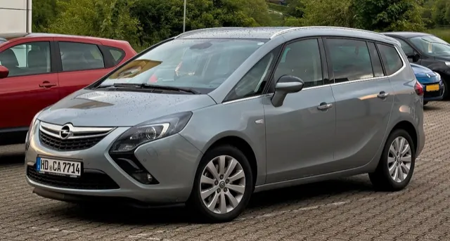 Opel Zafira B / C