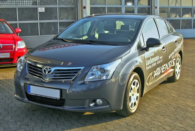 Toyota Avensis T27